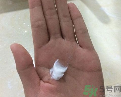 一人一方龍腦祛痘凈顏洗面奶怎么樣？好用嗎？