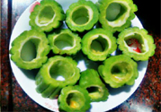 苦瓜生吃能減肥嗎？苦瓜能生吃嗎？