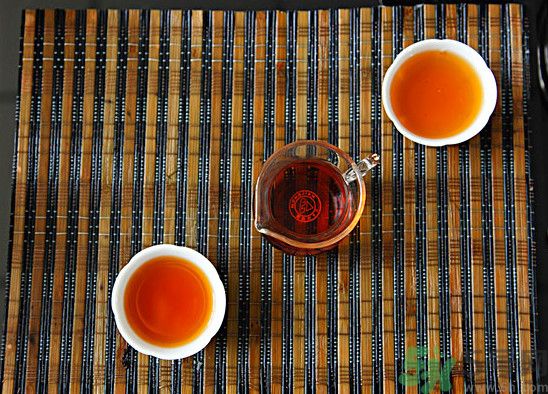 茉莉花綠茶加苦瓜能減肥嗎？茉莉花和苦瓜泡水喝嗎？