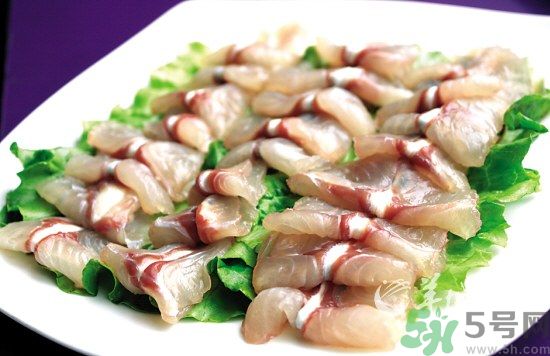 油燜干魚怎么做的？干魚怎么炒好吃？