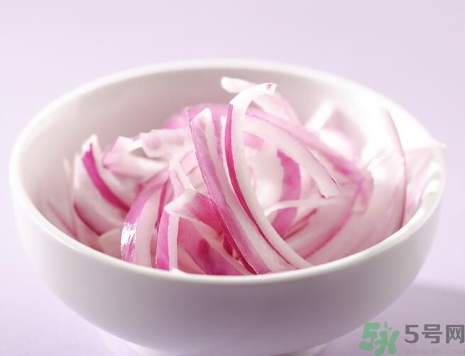 洋蔥可以生吃嗎？洋蔥生吃有什么好處？