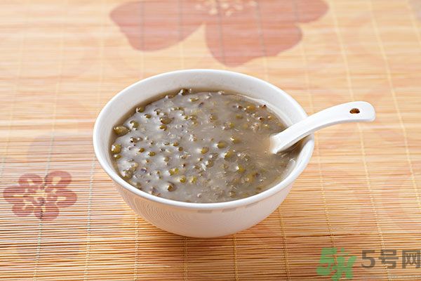 紅色的綠豆湯能喝嗎？綠豆湯變紅還能喝嗎？