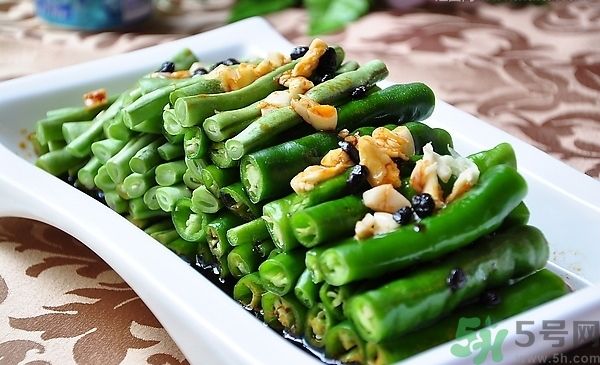 四季豆早期中毒的癥狀有哪些？吃四季豆中毒了怎么辦？