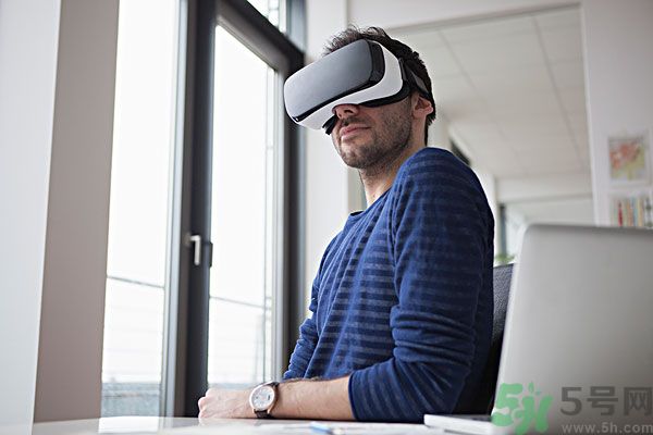4k vr眼鏡對(duì)眼睛有損傷嗎？4k vr眼鏡對(duì)眼睛危害有哪些