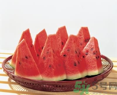 吃西瓜會(huì)上火嗎？吃西瓜上火要怎么做？
