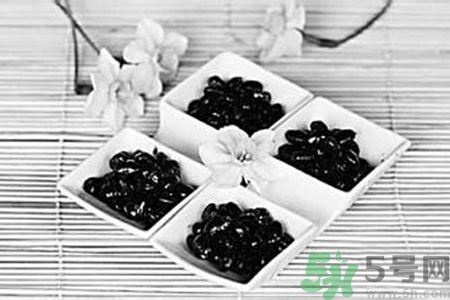 黑豆可以和牛奶一起煮嗎？黑豆和牛奶可以一起吃嗎？