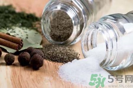 哪些菜不能放味精？味精的危害有哪些？