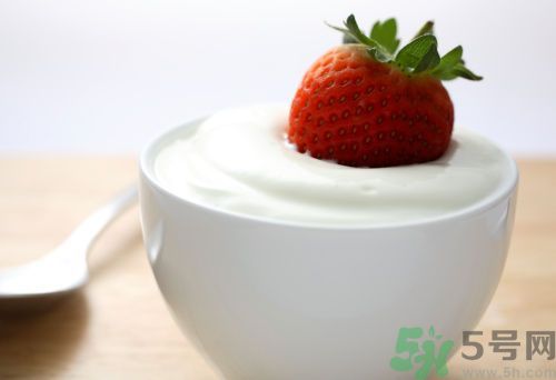 喝酸奶胃疼是為什么？喝酸奶為什么會(huì)胃疼？