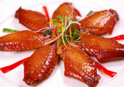 嗓子發(fā)炎可以喝可樂(lè)嗎？嗓子發(fā)炎喝可樂(lè)會(huì)怎么樣？