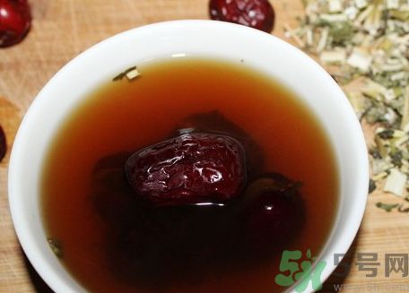 月經(jīng)出血量多少是正常的?月經(jīng)出血量少怎么調理?