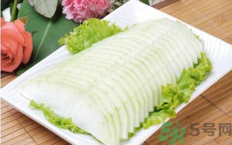 經(jīng)期可以吃冬瓜嗎？經(jīng)期吃冬瓜會(huì)不會(huì)肚子痛？