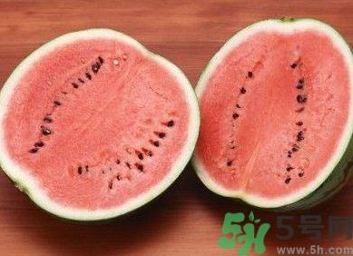 西瓜能和牛奶一起吃嗎？西瓜和牛奶一起吃好嗎？