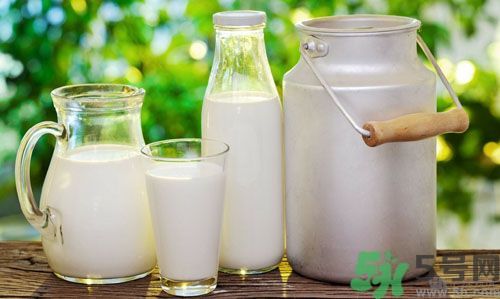 西瓜能和牛奶一起吃嗎？西瓜和牛奶一起吃好嗎？