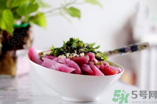 衣服上染上了莧菜汁怎么辦？衣服上的莧菜汁怎么洗掉？