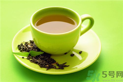吃楊梅能喝茶嗎？吃楊梅的時候可以喝茶嗎？