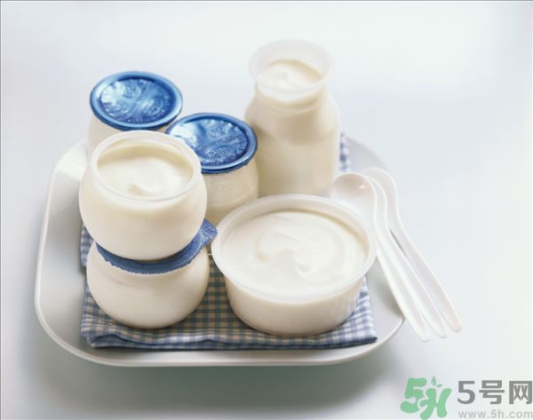 吃魚可以喝酸奶嗎？吃魚的時(shí)候能喝酸奶嗎