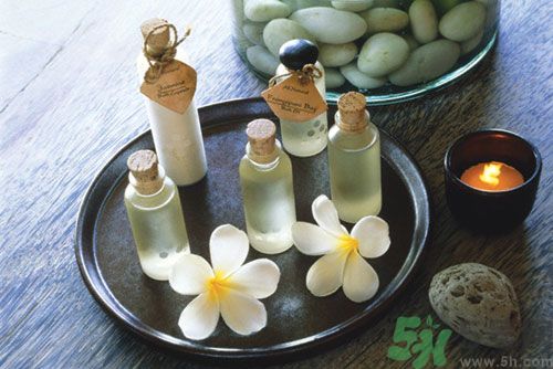 氫氧健肩頸活力本草油1號怎樣？氫氧健肩頸活力本草油1號好用嗎？