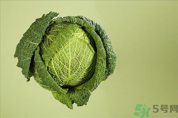 包菜外面爛了還能吃嗎？包菜里面有花可以吃嗎？