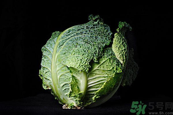 包菜外面爛了還能吃嗎？包菜里面有花可以吃嗎？