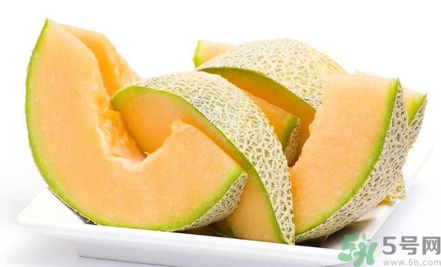 晚上吃哈密瓜會(huì)長(zhǎng)胖嗎？晚上吃哈密瓜真的會(huì)長(zhǎng)胖？