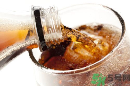 可樂沒氣了還能喝嗎？可樂沒氣了可以喝嗎？