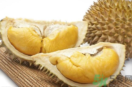 榴蓮可以和酸奶一起吃嗎？吃榴蓮可以喝酸奶嗎？