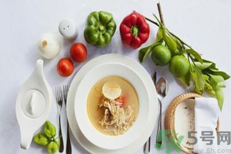 夏天吃什么養(yǎng)胃？夏天養(yǎng)胃要注意什么？