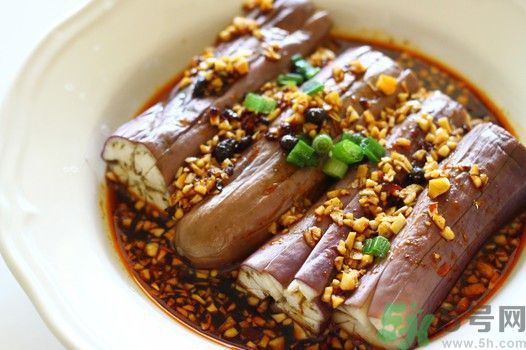 茄子皮有什么功效？茄子皮的功效是什么？