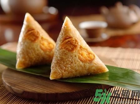 吃粽子時可以就大蒜嗎？粽子可以和大蒜一起吃嗎？