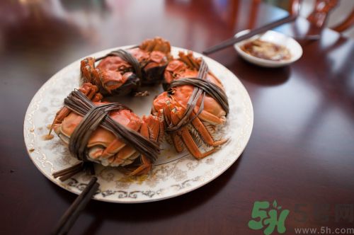 螃蟹和牛奶可以一起吃嗎？螃蟹和牛奶一起吃好嗎