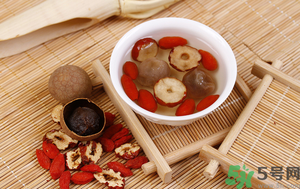 山楂枸杞一起泡水喝好嗎？山楂枸杞一起泡水喝有什么好處？