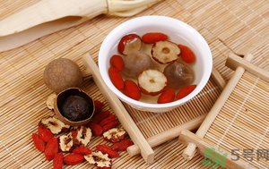 山楂紅棗一起泡水喝好嗎？山楂紅棗一起泡水喝有什么好處？