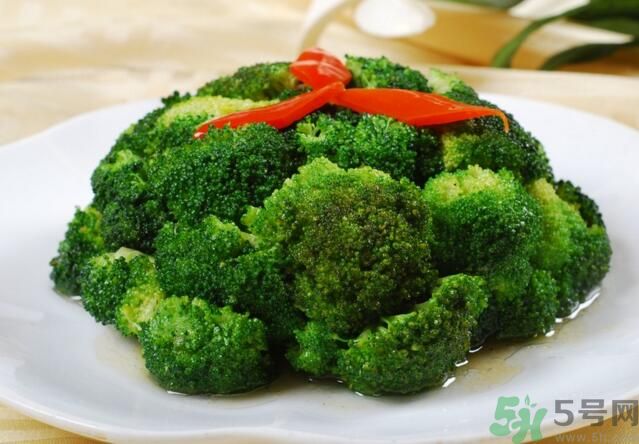 吃西蘭花可以豐胸嗎？吃西蘭花有豐胸作用嗎？