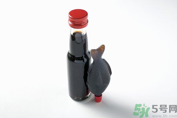 老抽和生抽的區(qū)別方法？怎么區(qū)分生抽和老抽？