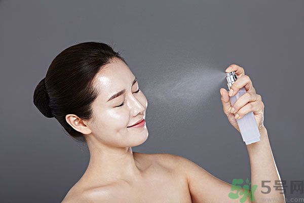 防曬噴霧可以噴臉嗎？防曬噴霧噴臉上好不好？