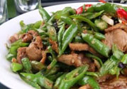 農(nóng)家小炒肉用生抽還是老抽?農(nóng)家小炒肉用的老抽嗎?