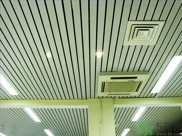 吹空調(diào)鼻子干燥怎么辦？吹空調(diào)鼻子里面很干燥怎么回事？