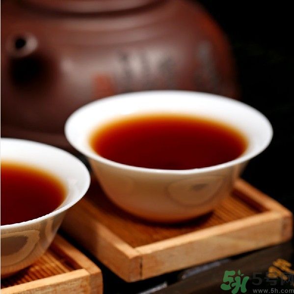 普洱茶生茶好還是熟茶好？普洱茶的功效與作用？