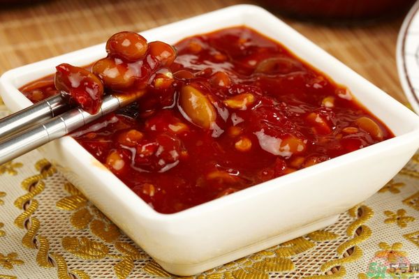 豆瓣醬的做法？豆瓣醬和黃豆醬的區(qū)別？