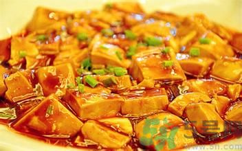 豆瓣醬的做法？豆瓣醬和黃豆醬的區(qū)別？