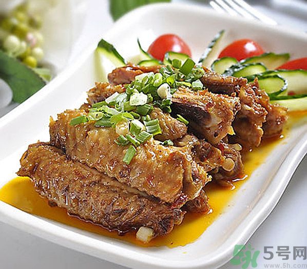豆瓣醬的做法？豆瓣醬和黃豆醬的區(qū)別？