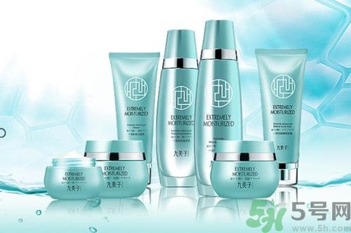 中學(xué)生可以用化妝品嗎？中學(xué)生用化妝品好嗎？