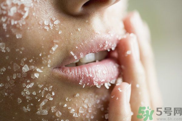 洗澡的時(shí)候可以敷面膜嗎？敷面膜和洗澡的順序