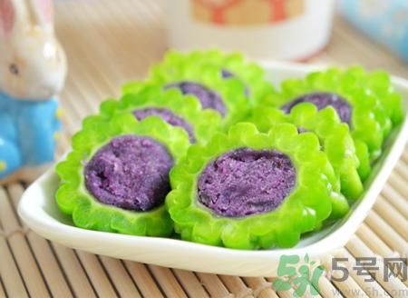 苦瓜沒(méi)炒熟能吃嗎?苦瓜沒(méi)熟會(huì)中毒嗎