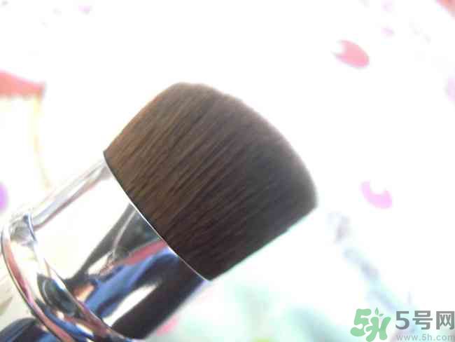 sk2棒棒糖粉凝霜好用嗎？skii粉凝霜使用方法