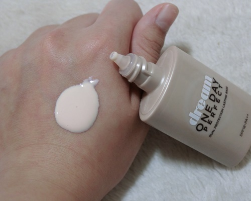 美寶蓮夢(mèng)幻奇跡控油透潤(rùn)持妝乳怎么樣？好用嗎？