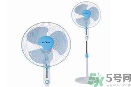 怎樣清洗小型電風(fēng)扇？清洗小型電風(fēng)扇的方法