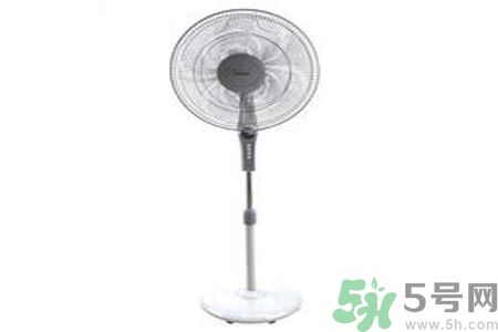 吹電風(fēng)扇會中風(fēng)嗎？吹電風(fēng)扇的注意事項(xiàng)