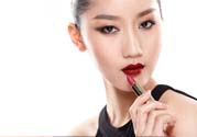 唇色深的人適合什么顏色的口紅？如何挑選口紅的顏色？