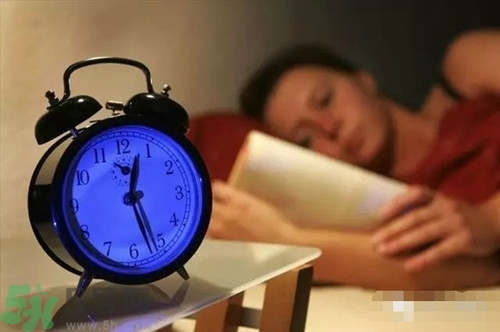 熬夜會導致月經推遲嗎?熬夜會導致月經失調嗎